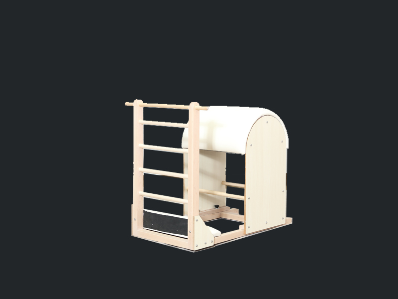 Wooden ladder bucket